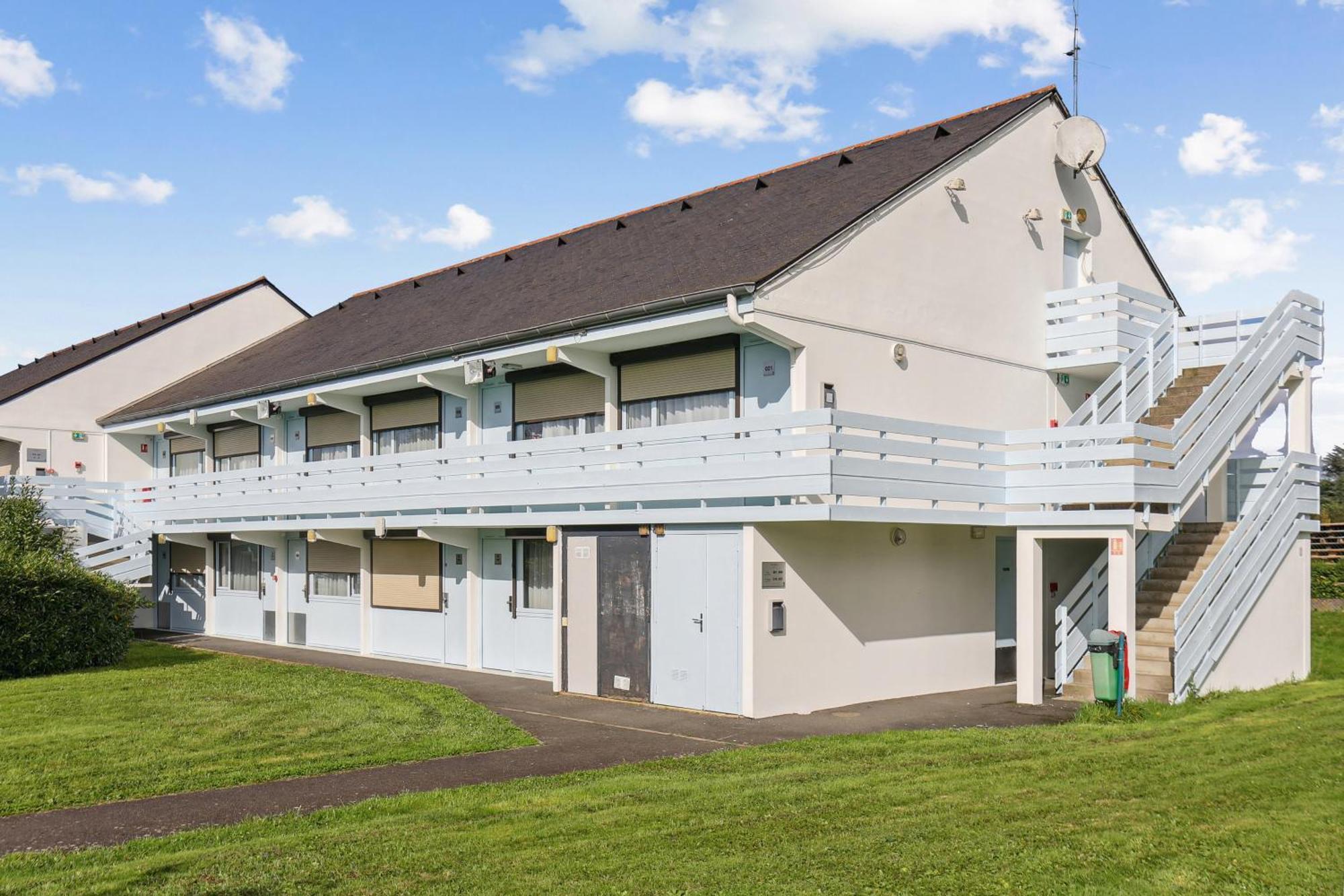 Le 2 By Hotel Akena - La Ferte Bernard Exteriör bild